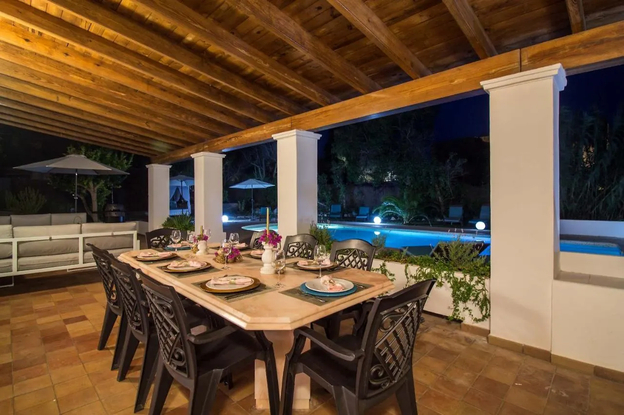 Villa Albaladejo Can Furnet